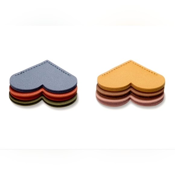 Heart-Shaped Leather Bookmark- random color - Picture 2 of 5